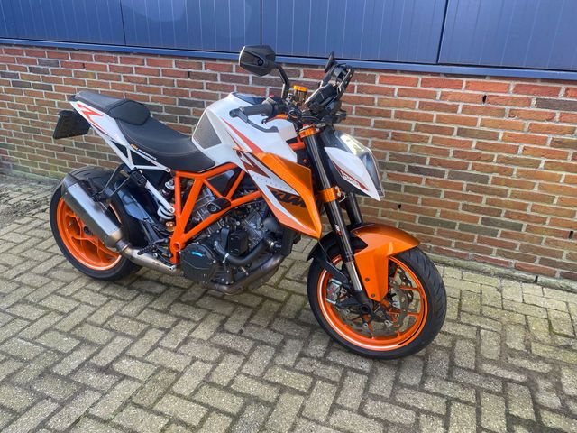 ktm - 1290-super-duke-r-se