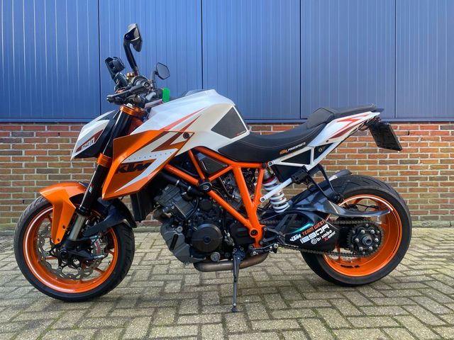 ktm - 1290-super-duke-r-se