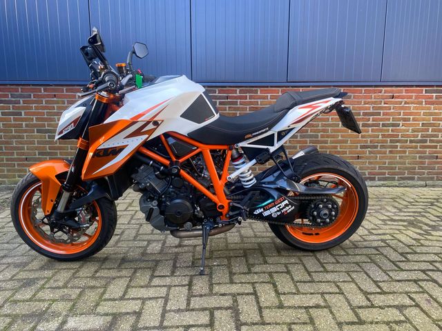 ktm - 1290-super-duke-r-se