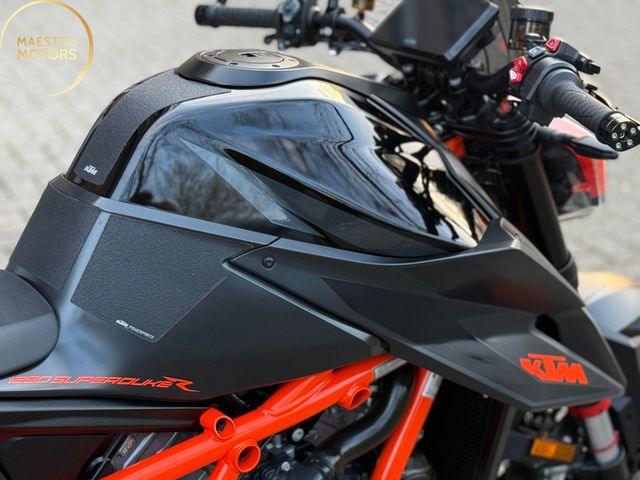 ktm - 1290-super-duke-r