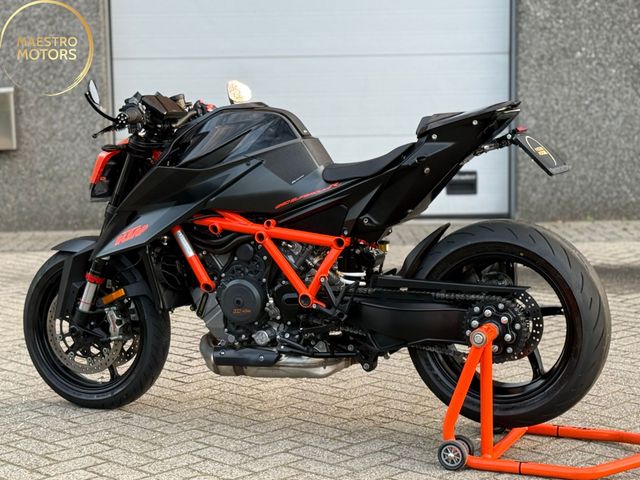 ktm - 1290-super-duke-r