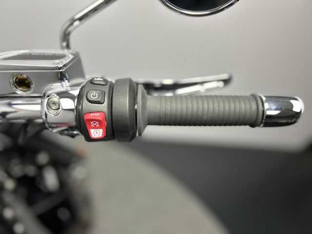 bmw - r-18-100-years