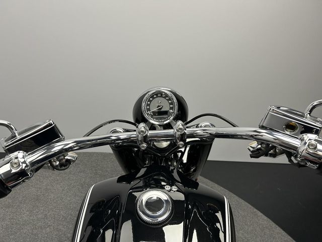 bmw - r-18-100-years