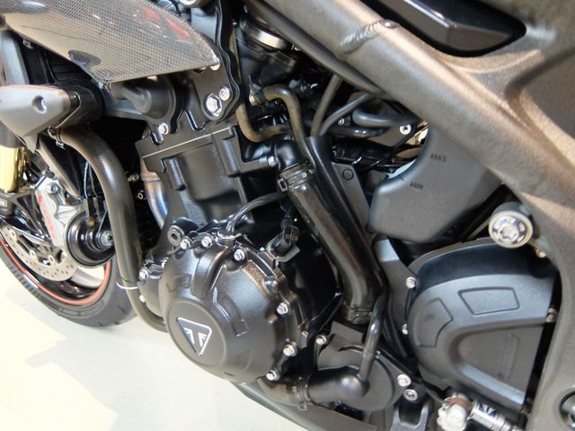 triumph - speed-triple-rs