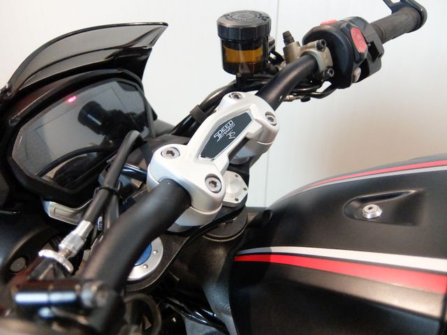 triumph - speed-triple-rs