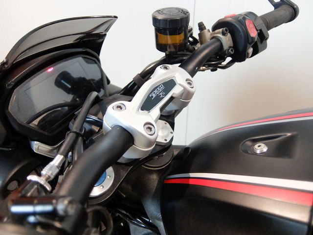 triumph - speed-triple-rs