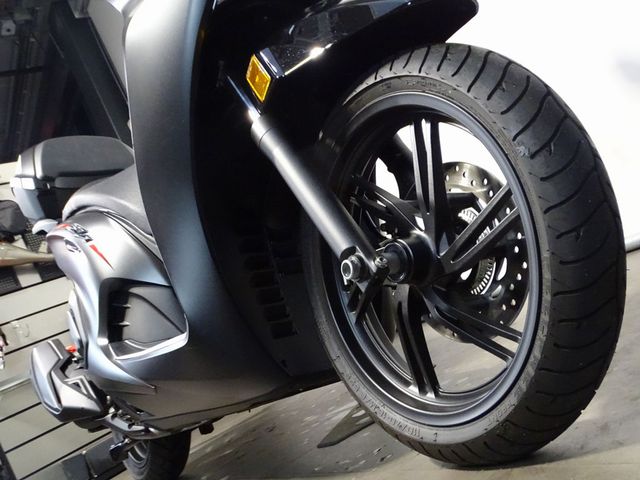 honda - sh-300i---abs