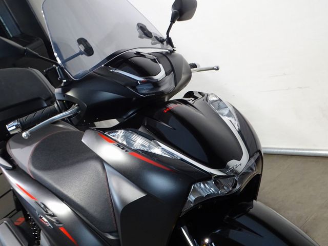 honda - sh-300i---abs