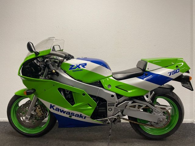 kawasaki - zxr-750