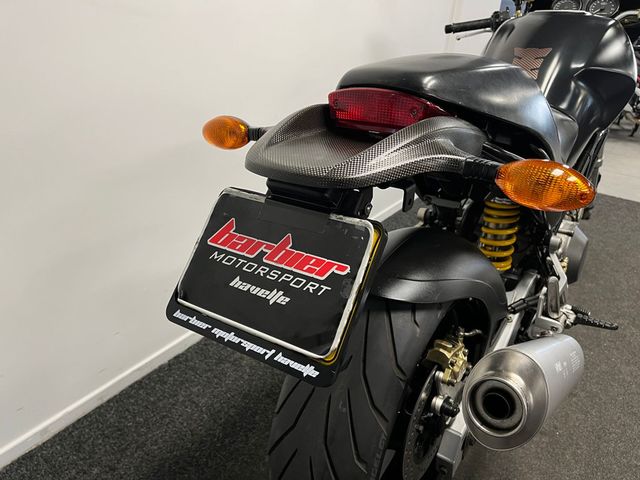ducati - m-1000-monster