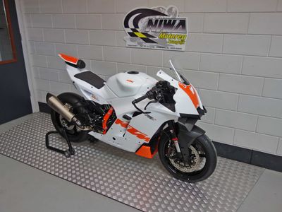 KTM 990 RC R TRACK – foto 2