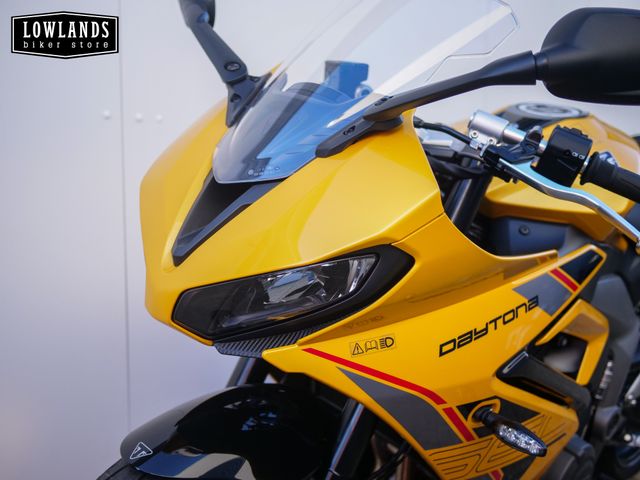 triumph - daytona-660