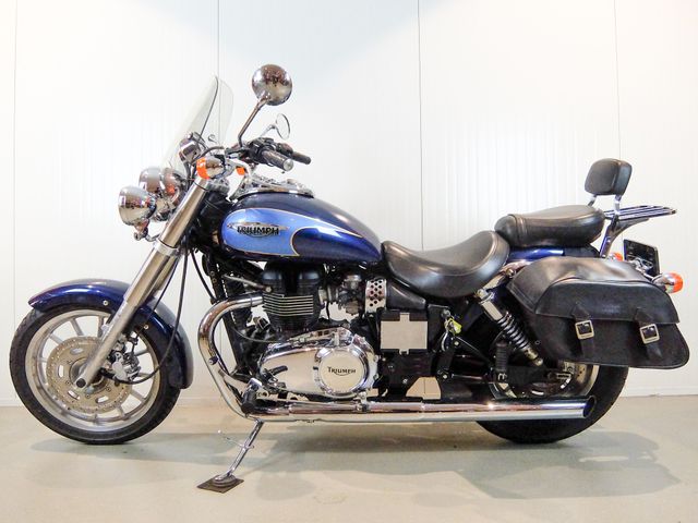 triumph - bonneville-america