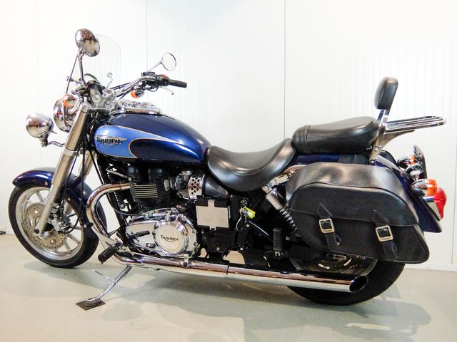 triumph - bonneville-america