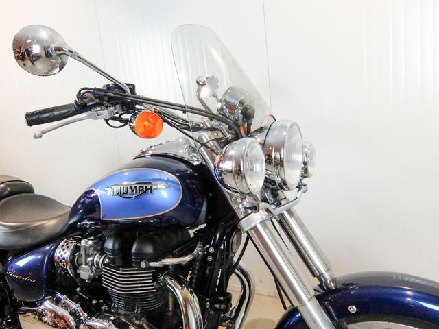 triumph - bonneville-america