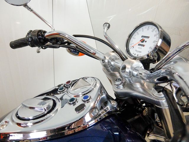 triumph - bonneville-america