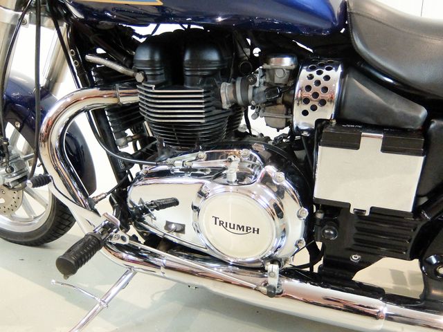 triumph - bonneville-america