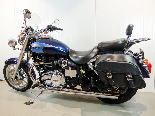 triumph - bonneville-america