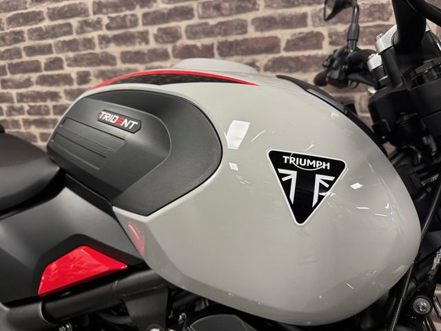 triumph - trident-800