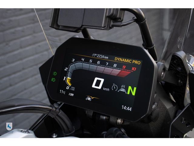 bmw - r-1300-gs-adventure-triple-black