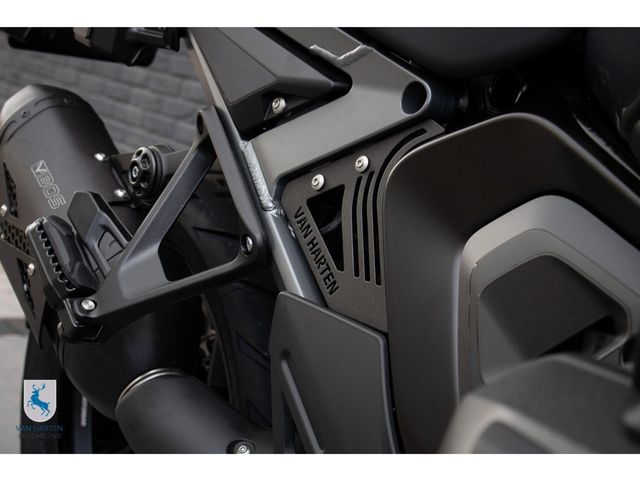 bmw - r-1300-gs-adventure-triple-black