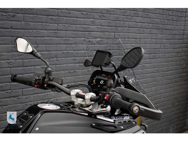 bmw - r-1300-gs-adventure-triple-black