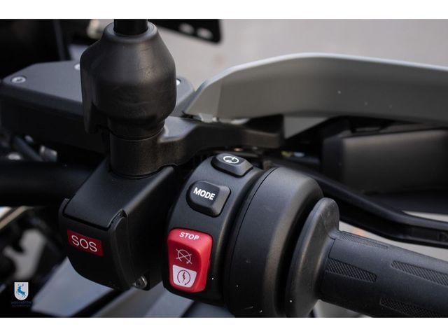 bmw - r-1300-gs-adventure-triple-black