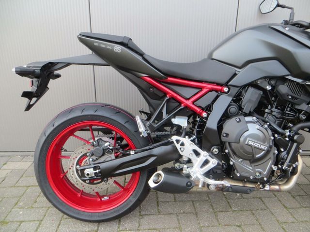 suzuki - gsx-8s