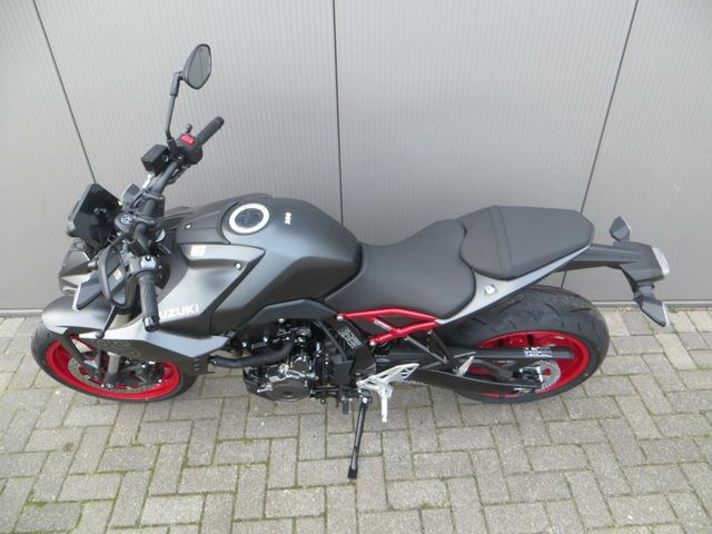 suzuki - gsx-8s