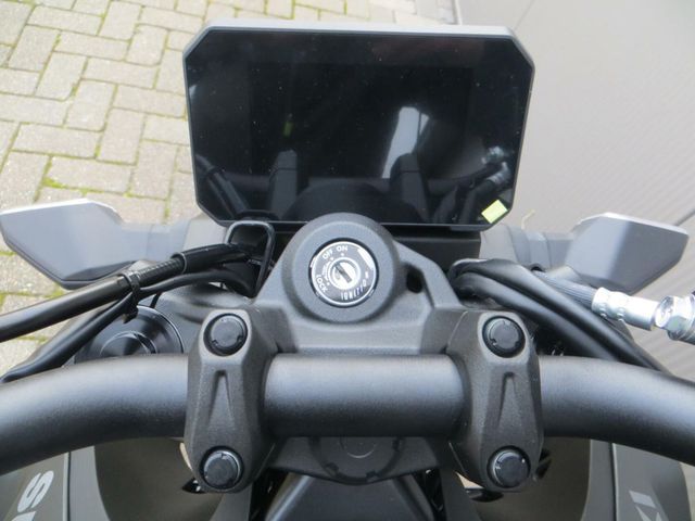suzuki - gsx-8s