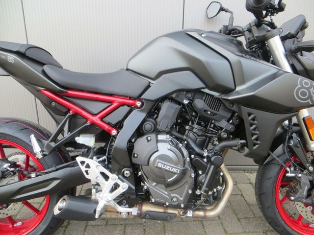 suzuki - gsx-8s