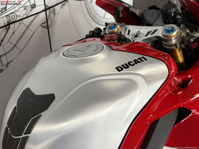 ducati - panigale-v4-r