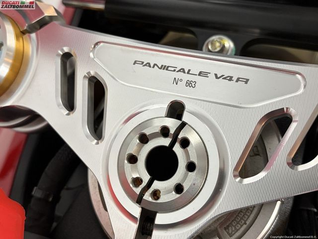 ducati - panigale-v4-r