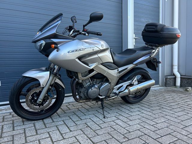 yamaha - tdm-900