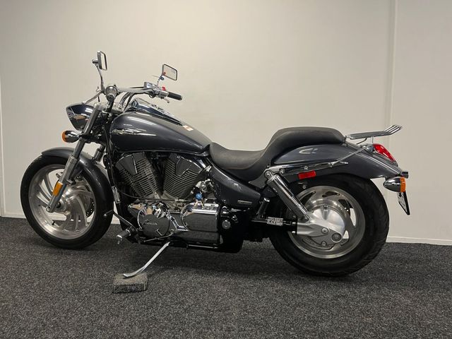honda - vtx-1300