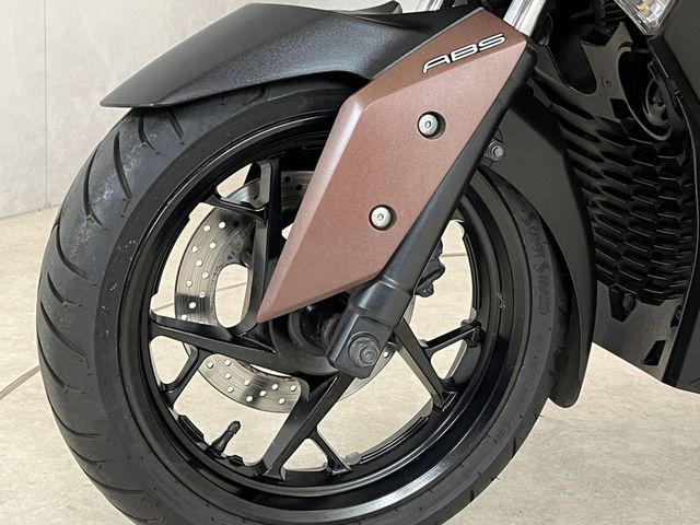 yamaha - x-max-300-abs