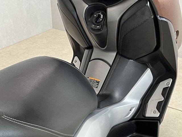 yamaha - x-max-300-abs