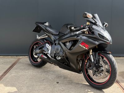 SUZUKI GSX-R 600 – foto 2