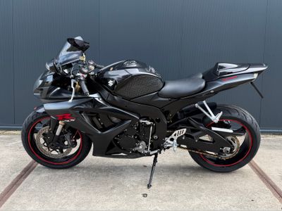 SUZUKI GSX-R 600 – foto 4