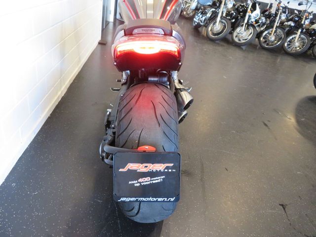 triumph - rocket-3-gt