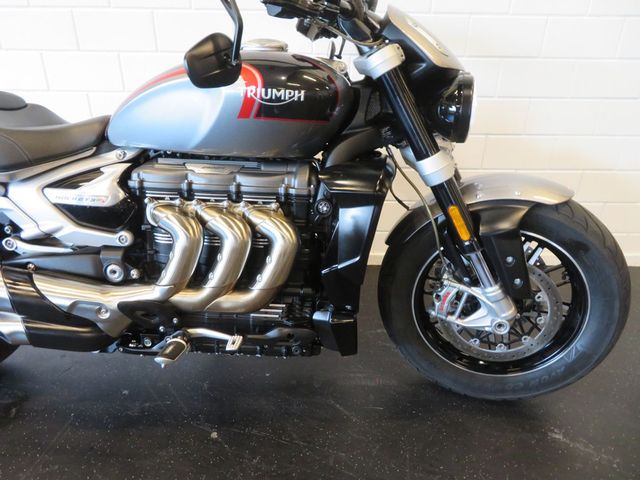triumph - rocket-3-gt
