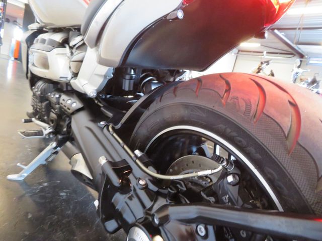 triumph - rocket-3-gt