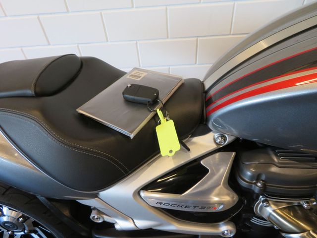triumph - rocket-3-gt