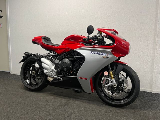 mv-agusta - superveloce-800
