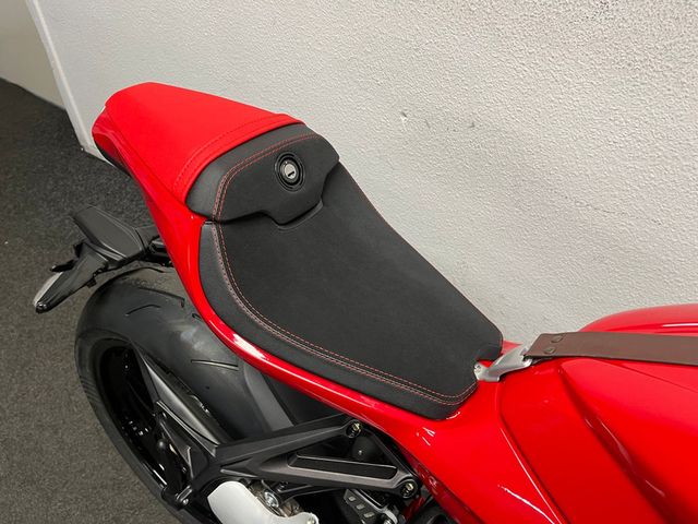 mv-agusta - superveloce-800