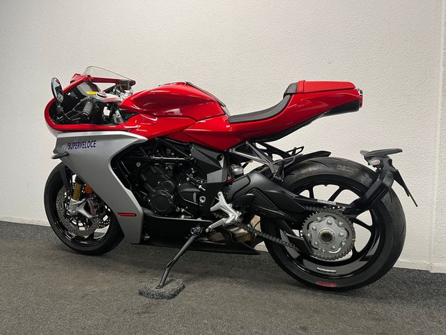 mv-agusta - superveloce-800