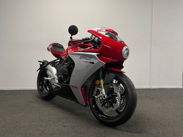 mv-agusta - superveloce-800