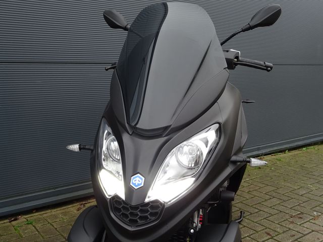piaggio - mp3-300-hpe-sport