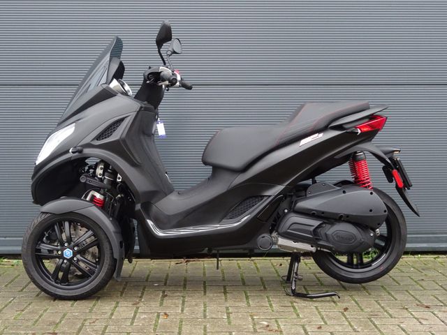 piaggio - mp3-300-hpe-sport