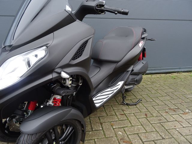 piaggio - mp3-300-hpe-sport